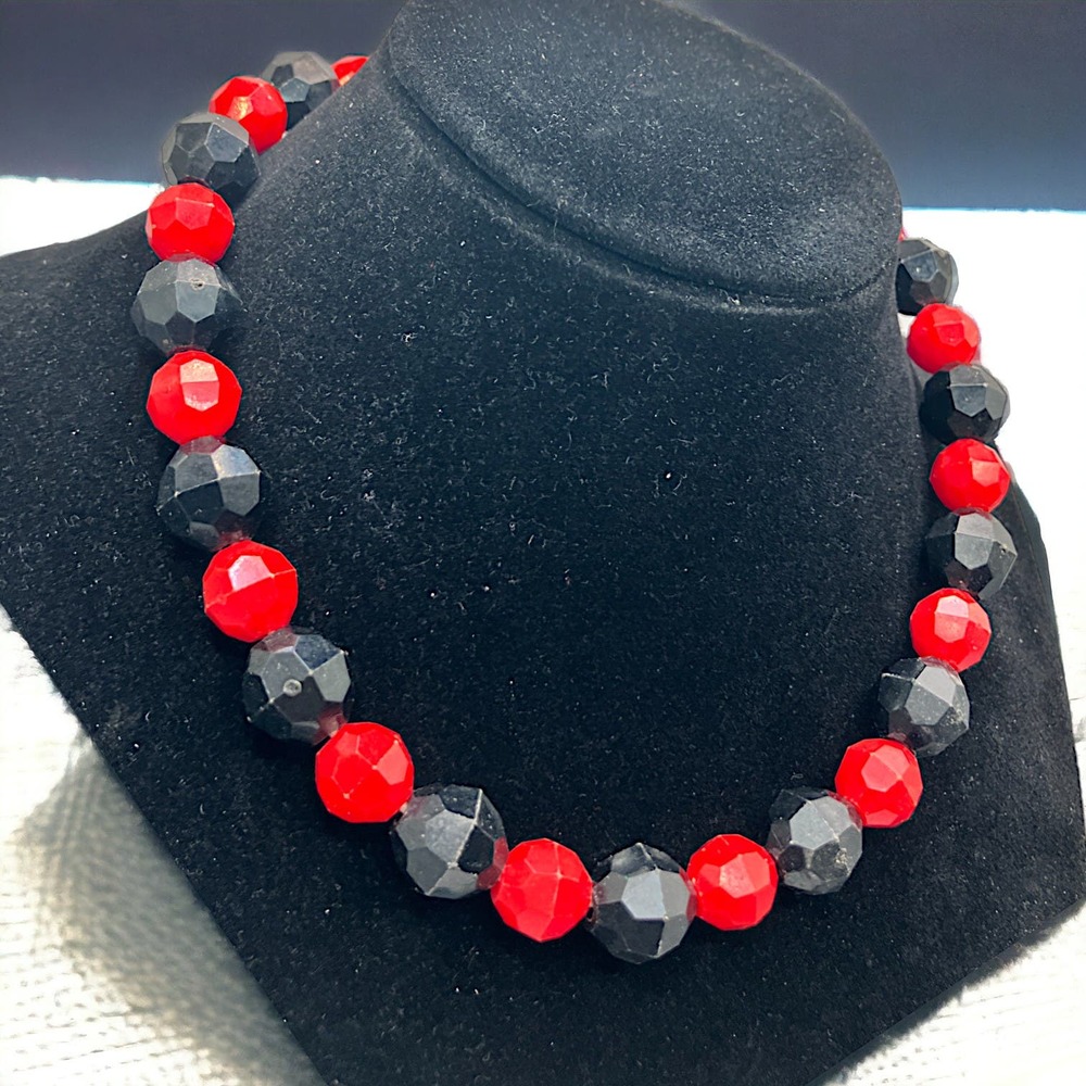 Homemade Red & Black Hexagon Plastic Beaded Collar Stretch Necklace!